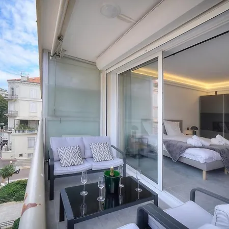 Luxury - Stunning With Terrace To Rent Grand *