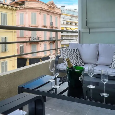 Luxury - Stunning With Terrace To Rent Grand Apartament Cannes