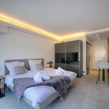 Luxury - Stunning With Terrace To Rent Grand